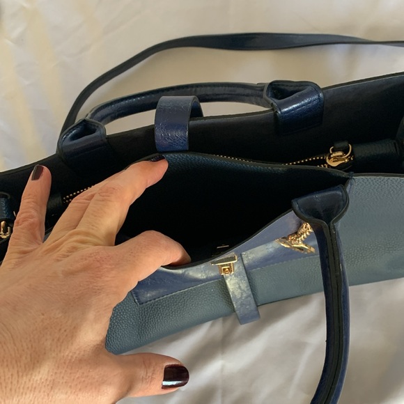 Navy blue MKF Collection Yola purse and matching wallet. - Picture 9 of 10